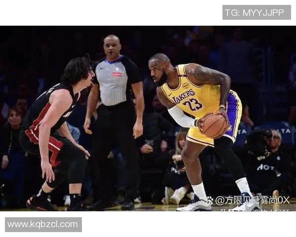 2010年NBA经典对决爵士与热火的精彩瞬间回顾与分析 2010年NBA经典对决爵士与热火的精彩瞬间回顾与分析